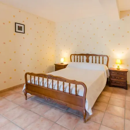 Les Cas Rouge Tatil Evi